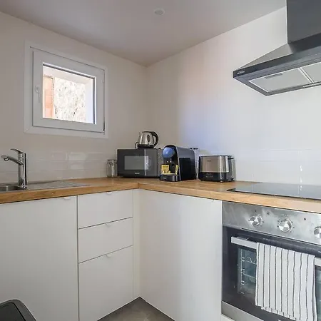 Apartment Endoume, T2 Au Calme, Terrasse, 13007